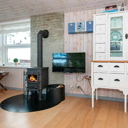 4 Person In R M Tatil Evi
