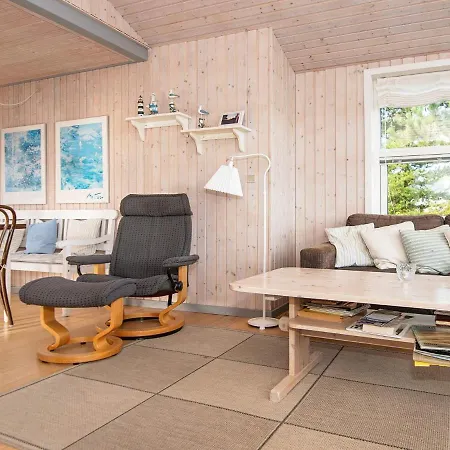 4 Person In R M Tatil Evi *